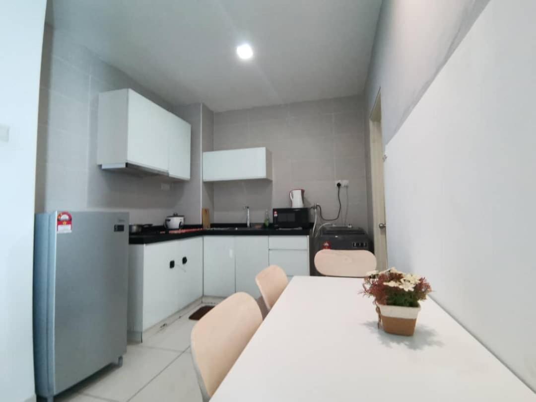Homestay Kuala Lumpur ; Terminal Tbs ; Bukit Jalil ภายนอก รูปภาพ