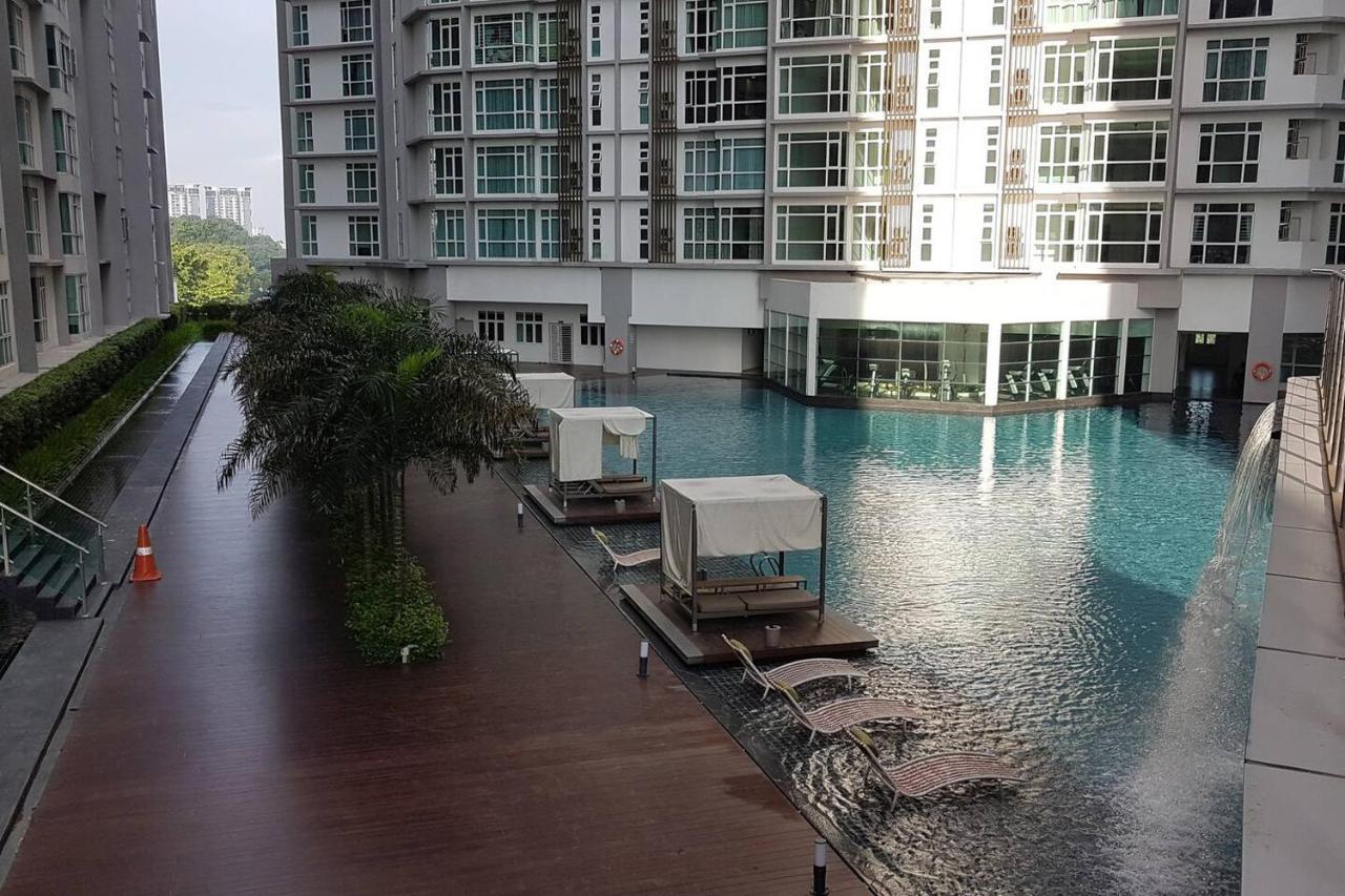 Homestay Kuala Lumpur ; Terminal Tbs ; Bukit Jalil ภายนอก รูปภาพ